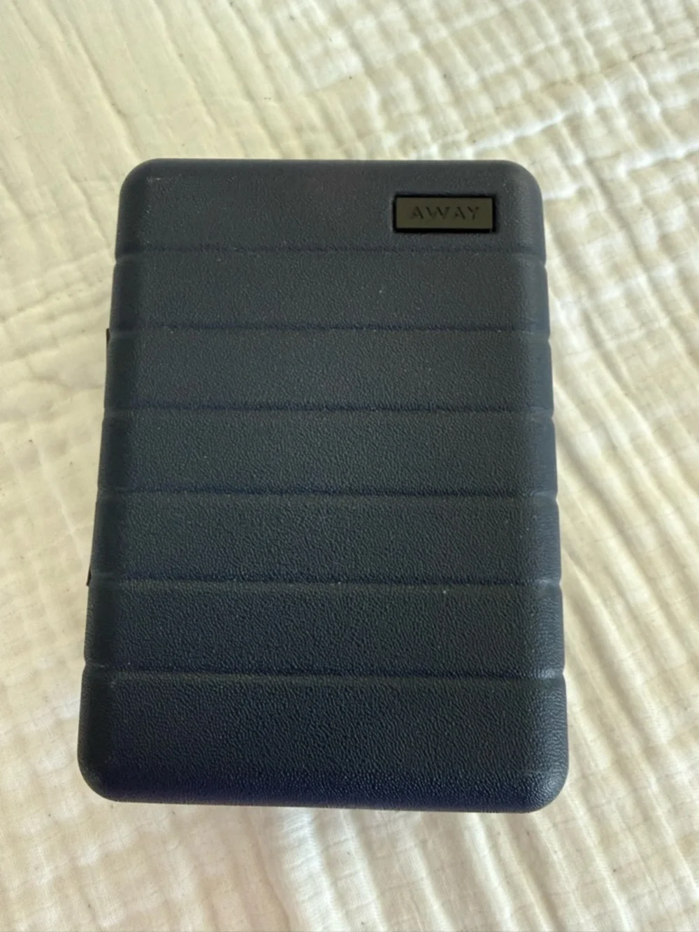 NEW AWAY x Sunday Riley United Polaris Amenities Kit